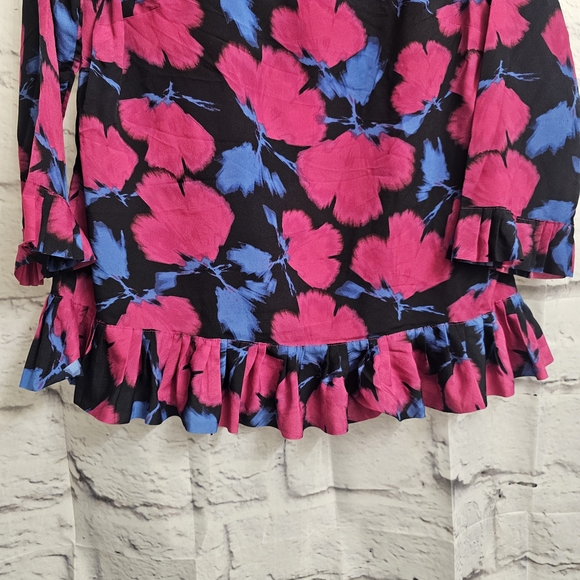 Banana Republic Top Womens Medium Floral Pink Blue Art Bold Pleated Ruffle - Picture 5 of 15
